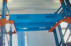 塑料托盤(pán)托盤(pán)與駛?cè)胄拓浖艿呐浜鲜褂? border="0" /></center>　<br />
                    </dd>
                    <dt>[<a href="http://www.52chaoyang.cn">返回首頁(yè)</a>] [<a href="javascript:window.print();">打印</a>] [<a href="javascript:history.go(-1);">返回上頁(yè)</a>]</dt>
                </dl>
                		</div>    
        </div>
	</div>
	<div   id="e8lclhms"   class="left">
<div   id="e8lclhms"   class="sort">
	<p><span><a href="./products.html"><img src="http://www.52chaoyang.cn/skin/green_cn_en/cn/images/more.gif" border="0" alt="" /></a></span>產(chǎn)品分類(lèi)</p>
	<ul class="level1"><li><a href="http://www.52chaoyang.cn/category-1.html" title="塑料托盤(pán)">塑料托盤(pán)</a><ul class="level2"><li><a href="http://www.52chaoyang.cn/category-11.html" title="九腳網(wǎng)格型">九腳網(wǎng)格型</a></li>
<li><a href="http://www.52chaoyang.cn/category-12.html" title="九腳平板型">九腳平板型</a></li>
<li><a href="http://www.52chaoyang.cn/category-13.html" title="川字網(wǎng)格型">川字網(wǎng)格型</a></li>
<li><a href="http://www.52chaoyang.cn/category-17.html" title="川字平板型">川字平板型</a></li>
<li><a href="http://www.52chaoyang.cn/category-31.html" title="田字平板型">田字平板型</a></li>
<li><a href="http://www.52chaoyang.cn/category-14.html" title="田字網(wǎng)格型">田字網(wǎng)格型</a></li>
<li><a href="http://www.52chaoyang.cn/category-15.html" title="雙面平板型">雙面平板型</a></li>
<li><a href="http://www.52chaoyang.cn/category-16.html" title="雙面網(wǎng)格型">雙面網(wǎng)格型</a></li>
<li><a href="http://www.52chaoyang.cn/category-18.html" title="防潮墊板">防潮墊板</a></li>
<li><a href="http://www.52chaoyang.cn/category-33.html" title="防滲漏托盤(pán)">防滲漏托盤(pán)</a></li>
</ul>
</li>
<li><a href="http://www.52chaoyang.cn/category-5.html" title="塑料卡板箱">塑料卡板箱</a></li>
<li><a href="http://www.52chaoyang.cn/category-6.html" title="塑料物流箱">塑料物流箱</a></li>
<li><a href="http://www.52chaoyang.cn/category-30.html" title="EU型物流箱">EU型物流箱</a></li>
<li><a href="http://www.52chaoyang.cn/category-2.html" title="塑料周轉(zhuǎn)箱">塑料周轉(zhuǎn)箱</a><ul class="level2"><li><a href="http://www.52chaoyang.cn/category-21.html" title="通用塑料周轉(zhuǎn)箱">通用塑料周轉(zhuǎn)箱</a></li>
<li><a href="http://www.52chaoyang.cn/category-22.html" title="加強(qiáng)型塑料周轉(zhuǎn)箱">加強(qiáng)型塑料周轉(zhuǎn)箱</a></li>
<li><a href="http://www.52chaoyang.cn/category-32.html" title="折疊塑料周轉(zhuǎn)箱">折疊塑料周轉(zhuǎn)箱</a></li>
</ul>
</li>
<li><a href="http://www.52chaoyang.cn/category-3.html" title="塑料周轉(zhuǎn)筐">塑料周轉(zhuǎn)筐</a><ul class="level2"><li><a href="http://www.52chaoyang.cn/category-23.html" title="顛倒可堆式塑料筐">顛倒可堆式塑料筐</a></li>
<li><a href="http://www.52chaoyang.cn/category-24.html" title="通用塑料筐系列">通用塑料筐系列</a></li>
</ul>
</li>
<li><a href="http://www.52chaoyang.cn/category-28.html" title="雙色塑料箱">雙色塑料箱</a></li>
<li><a href="http://www.52chaoyang.cn/category-4.html" title="塑料零件盒">塑料零件盒</a><ul class="level2"><li><a href="http://www.52chaoyang.cn/category-19.html" title="背掛式">背掛式</a></li>
<li><a href="http://www.52chaoyang.cn/category-20.html" title="組立式">組立式</a></li>
</ul>
</li>
<li><a href="http://www.52chaoyang.cn/category-7.html" title="通用塑料盤(pán)">通用塑料盤(pán)</a></li>
<li><a href="http://www.52chaoyang.cn/category-29.html" title="塑料盒">塑料盒</a></li>
<li><a href="http://www.52chaoyang.cn/category-25.html" title="物流臺(tái)車(chē)">物流臺(tái)車(chē)</a></li>
<li><a href="http://www.52chaoyang.cn/category-8.html" title="塑料桶/垃圾桶">塑料桶/垃圾桶</a></li>
<li><a href="http://www.52chaoyang.cn/category-9.html" title="其他產(chǎn)品">其他產(chǎn)品</a></li>
<li><a href="http://www.52chaoyang.cn/category-10.html" title="模具研發(fā)及產(chǎn)品設(shè)計(jì)">模具研發(fā)及產(chǎn)品設(shè)計(jì)</a></li>
</ul></div>

<div   id="e8lclhms"   class="briefcontact">
	<p><span><a href="./contact-us.html"><img src="http://www.52chaoyang.cn/skin/green_cn_en/cn/images/more.gif" border="0" alt="" /></a></span>聯(lián)系我們</p>
	<ul>
		<li><p>聯(lián)系人:</p><span>于先生</span></li>
        		<li id="e8lclhms"    class="tel"><p>電話:</p><span>13831662059</span></li>
        		<li id="e8lclhms"    class="tel"><p>傳真:</p><span></span></li>
        		<li><p>郵箱:</p><span><a href="mailto:lfducheng@163.com">lfducheng@163.com</a></span></li>
        	</ul>

		<a target="_blank"  ><img border="0" src="http://amos1.taobao.com/online.ww?v=2&uid=lfducheng&s=1" alt="點(diǎn)擊這里給我發(fā)消息" /></a><br />
		
		<a href="tencent://message/?uin=172517514&Site=在線咨詢(xún)&Menu=yes"><img src="http://www.52chaoyang.cn/images/qq.gif" border="0" alt="qq" /></a><br />
		

	    
		
    	
	</div>

<div   id="e8lclhms"   class="linkbar">
	<p>我要訂閱</p>
	
	<ul>
		            							
						
			</ul>
</div></div>
	<div   id="e8lclhms"   class="clear"></div>
	<div   id="e8lclhms"   class="mainfoot"></div>	
</div>
<div   id="e8lclhms"   class="clear"></div>
<div   id="e8lclhms"   class="footer">
	<div   id="e8lclhms"   class="footernav">
    	<ul>
        	<li><a href="http://www.52chaoyang.cn/about-us.html" rel="nofollow">公司介紹</a></li>
            <li><a href="http://www.52chaoyang.cn/products.html" rel="nofollow">產(chǎn)品展示</a></li>
            <li><a href="http://www.52chaoyang.cn/inquiry.php" rel="nofollow">在線咨詢(xún)</a></li>
            <li><a href="http://www.52chaoyang.cn/contact-us.html" rel="nofollow">聯(lián)系我們</a></li>
        </ul>
		<dl>
			<dd id="ft1"><a href="http://www.52chaoyang.cn/feed.xml">Rss</a></dd>
			<dd id="ft2"><a href="http://www.52chaoyang.cn/sitemap.xml">網(wǎng)站地圖</a></dd>
			<dd id="ft3"><a href="http://www.52chaoyang.cn/inquiry.php" rel="nofollow">在線咨詢(xún)</a></dd>
			<dd id="ft4">
			<a href="javascript:void(0);" target="_self" onclick="javascript:AddFavorite(